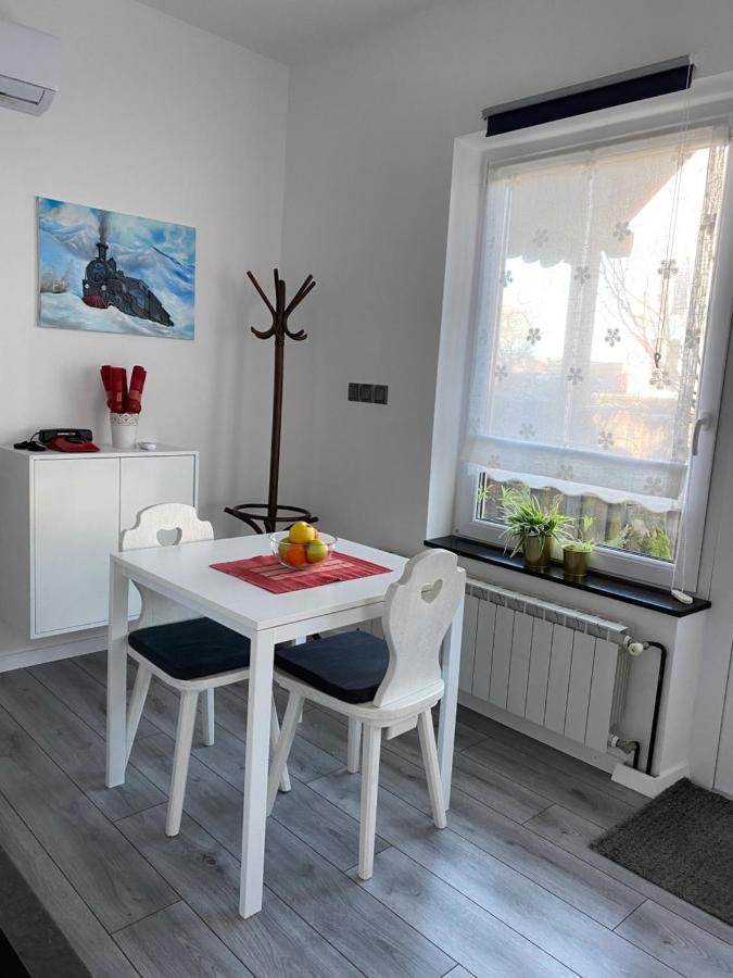 Studio Apartman Lora Lipik ภายนอก รูปภาพ