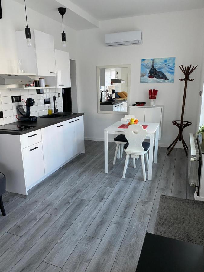 Studio Apartman Lora Lipik ภายนอก รูปภาพ